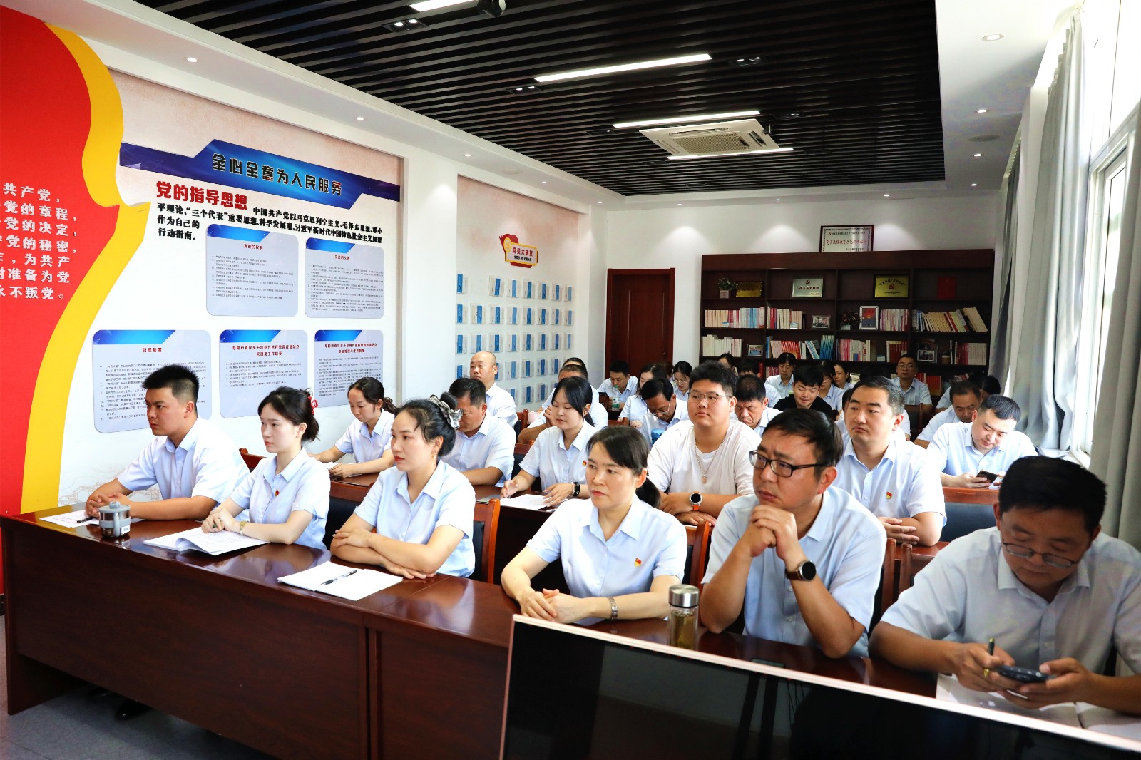 1756452439a959780.jpg 1756452439a959780.jpg